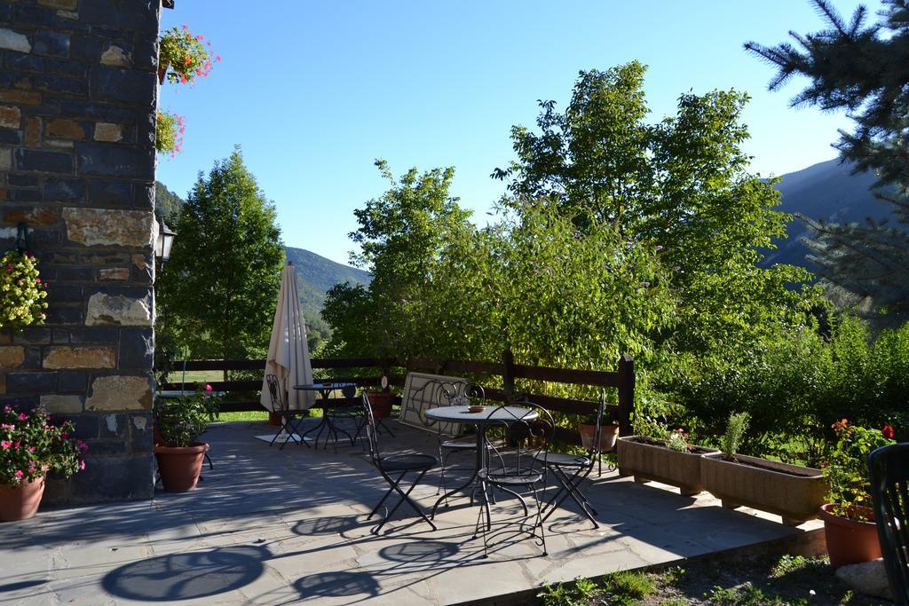 Hotel Vina Olivan Sarvise Exterior photo