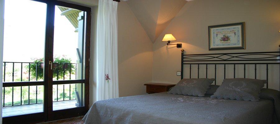 Hotel Vina Olivan Sarvise Exterior photo