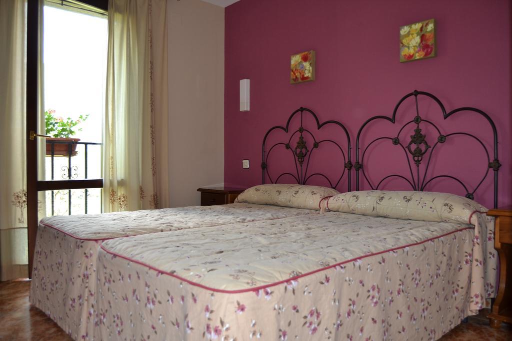 Hotel Vina Olivan Sarvise Room photo
